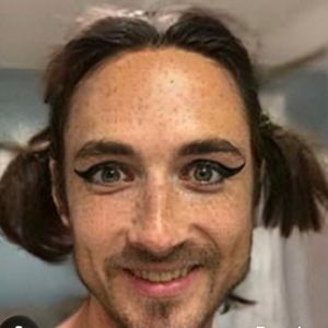 Meet your Posher, Kara